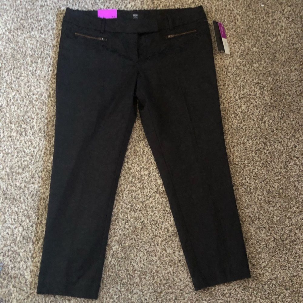 NWT Embossed Mossimo Stretch Extensible Ankle Pant